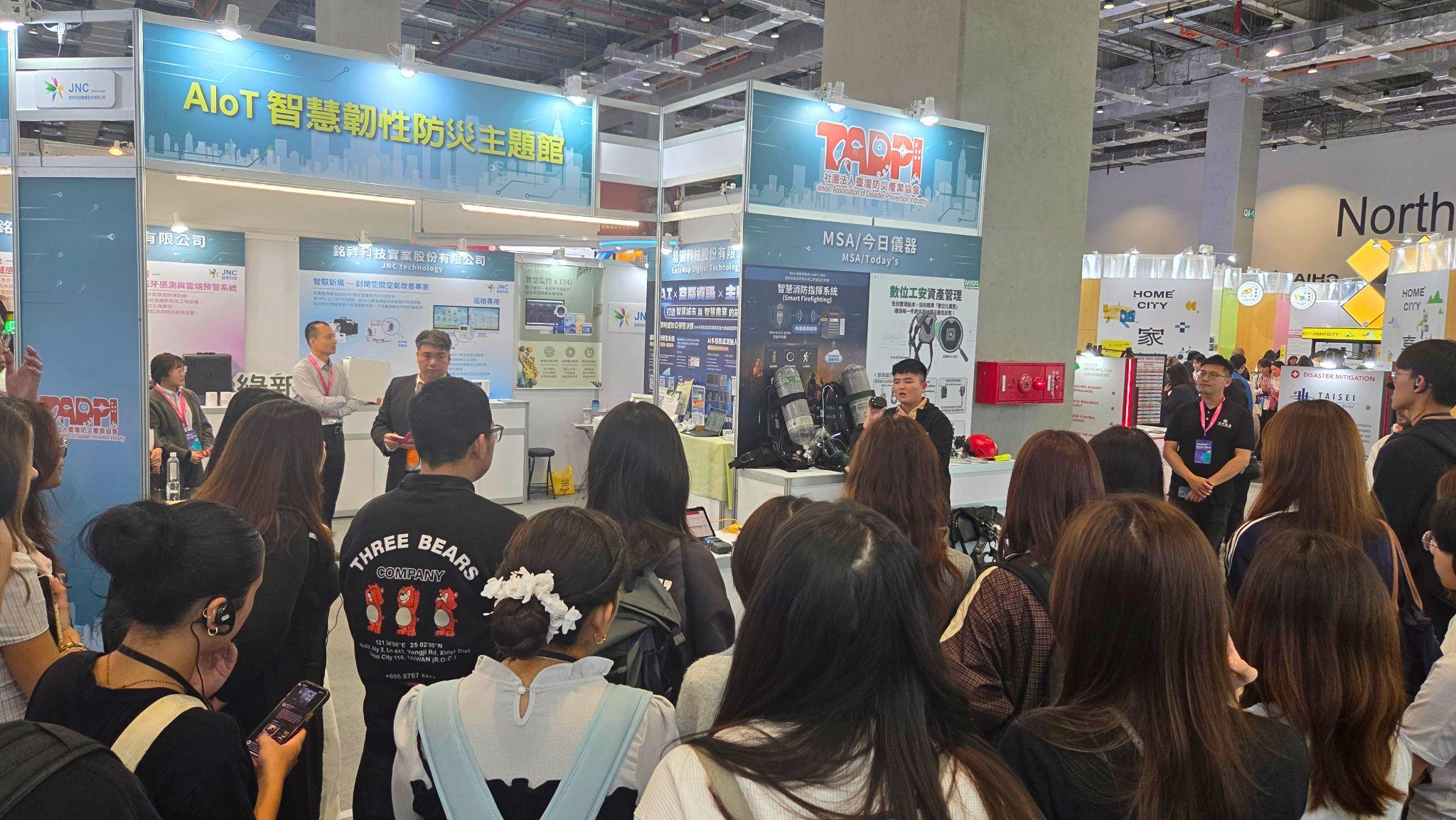Demonstration of firefighter safety monitoring device by the Taiwan Association of Disaster Prevention Industry. (Photo credit: ICI)