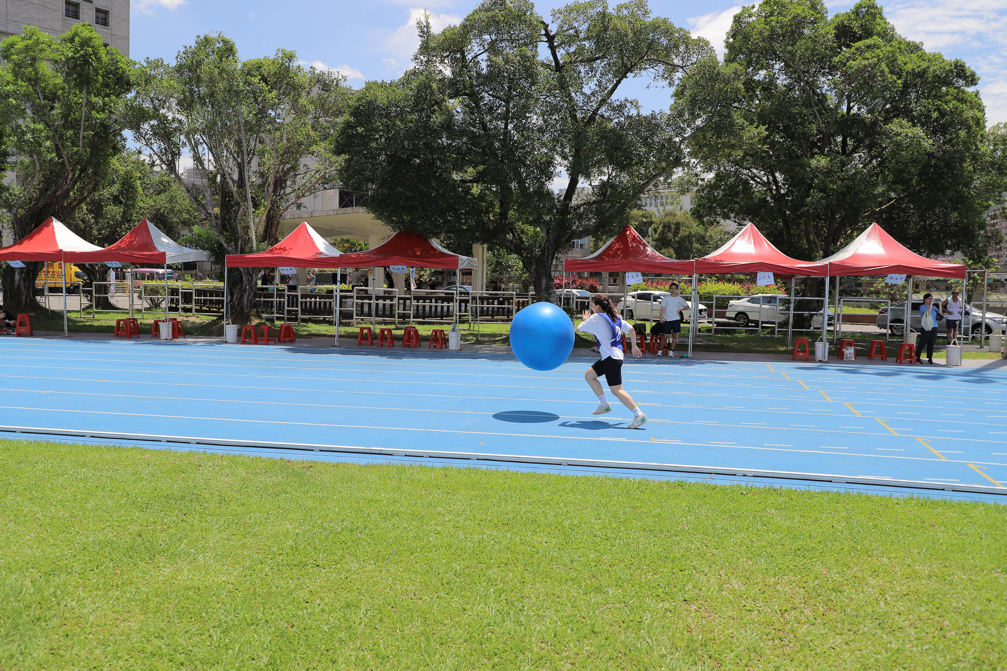 ICI students participate in Sports Day competitions.(Photo by ICI)