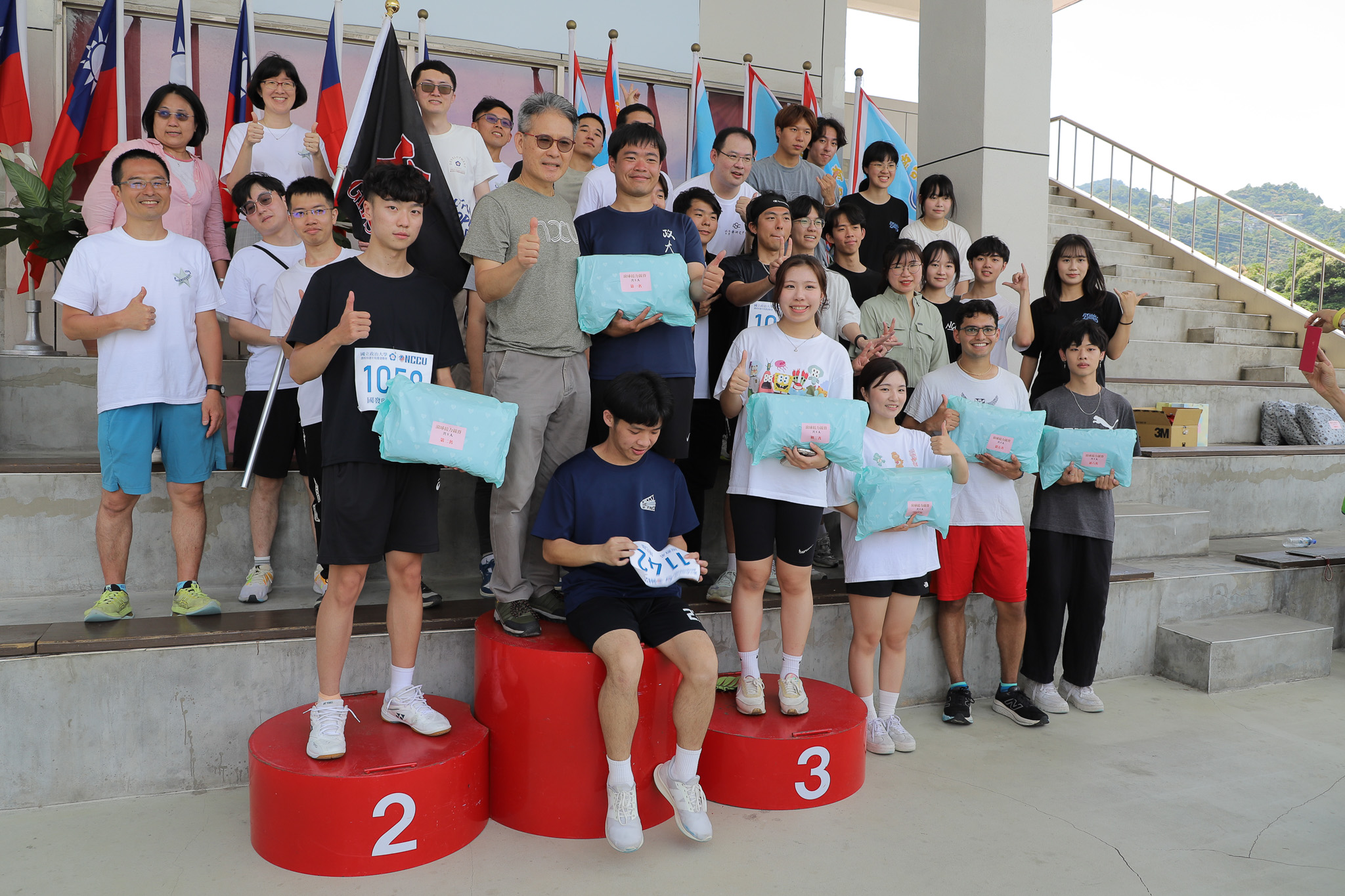 ICI students won the bronze medal in the team ball relay race.(Photo by ICI)