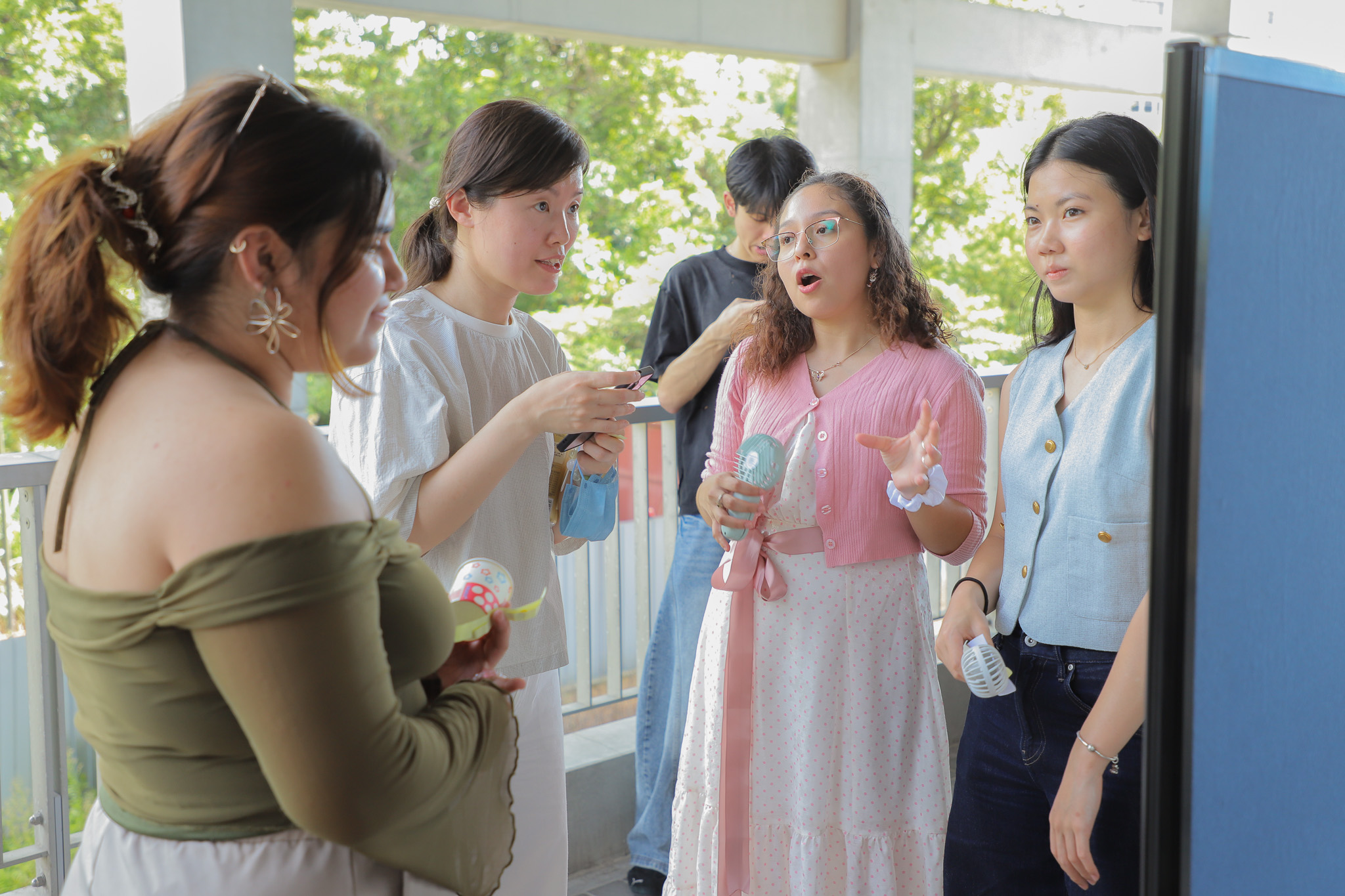 Students present their project to both students and faculty during the NCCU in Connection exhibition. (Photo by ICI)